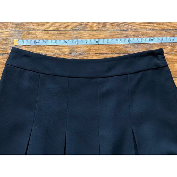 Ann Taylor LOFT Black Embroidered Pleated Skirt sz 4P - Picture 8 of 9